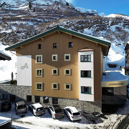 Hotel Albona Nova Zürs エクステリア 写真
