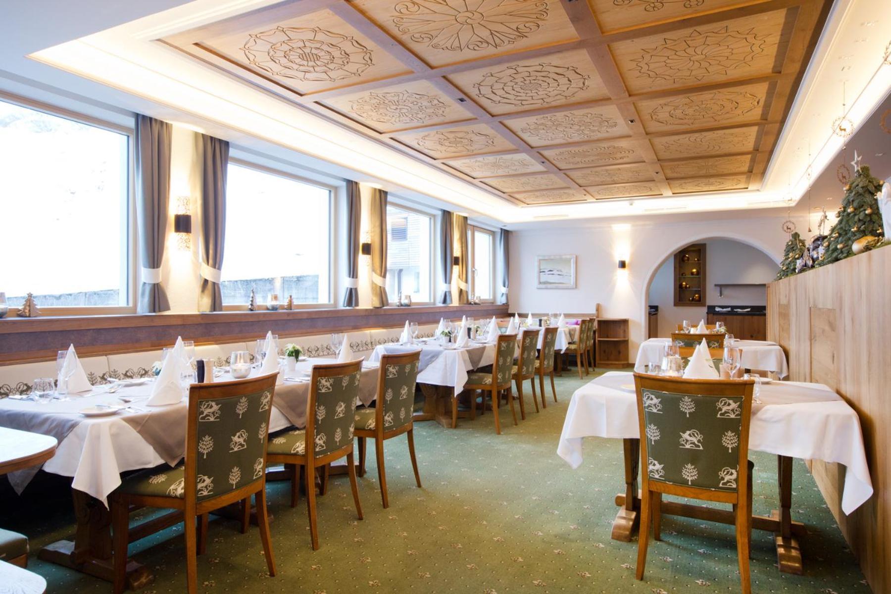 Hotel Albona Nova Zürs エクステリア 写真