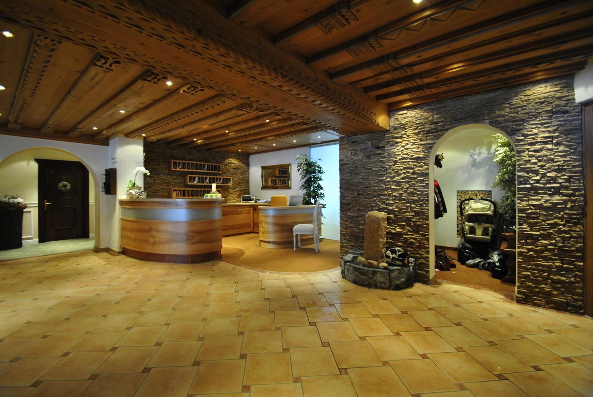 Hotel Albona Nova Zürs エクステリア 写真
