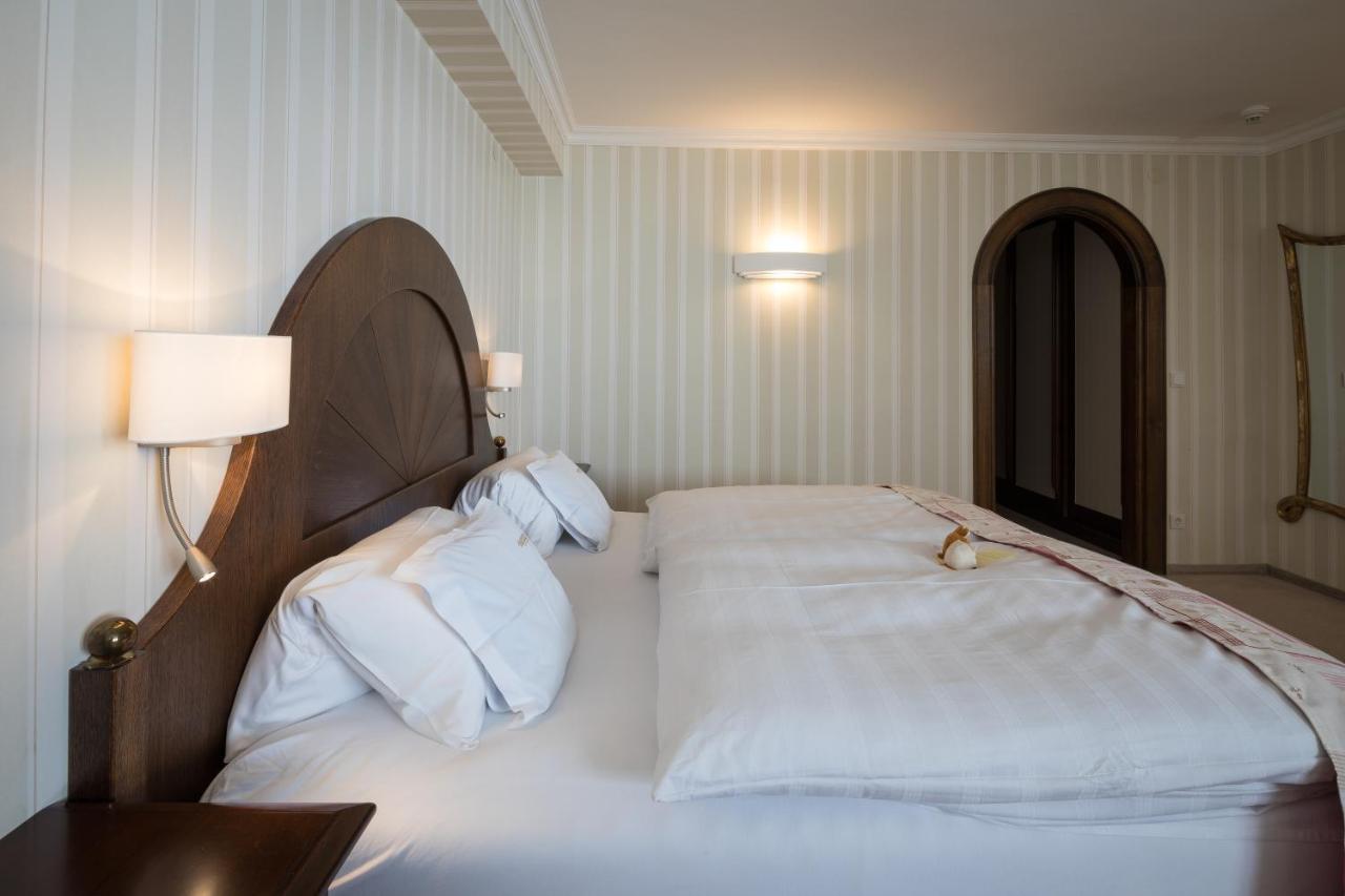 Hotel Albona Nova Zürs エクステリア 写真